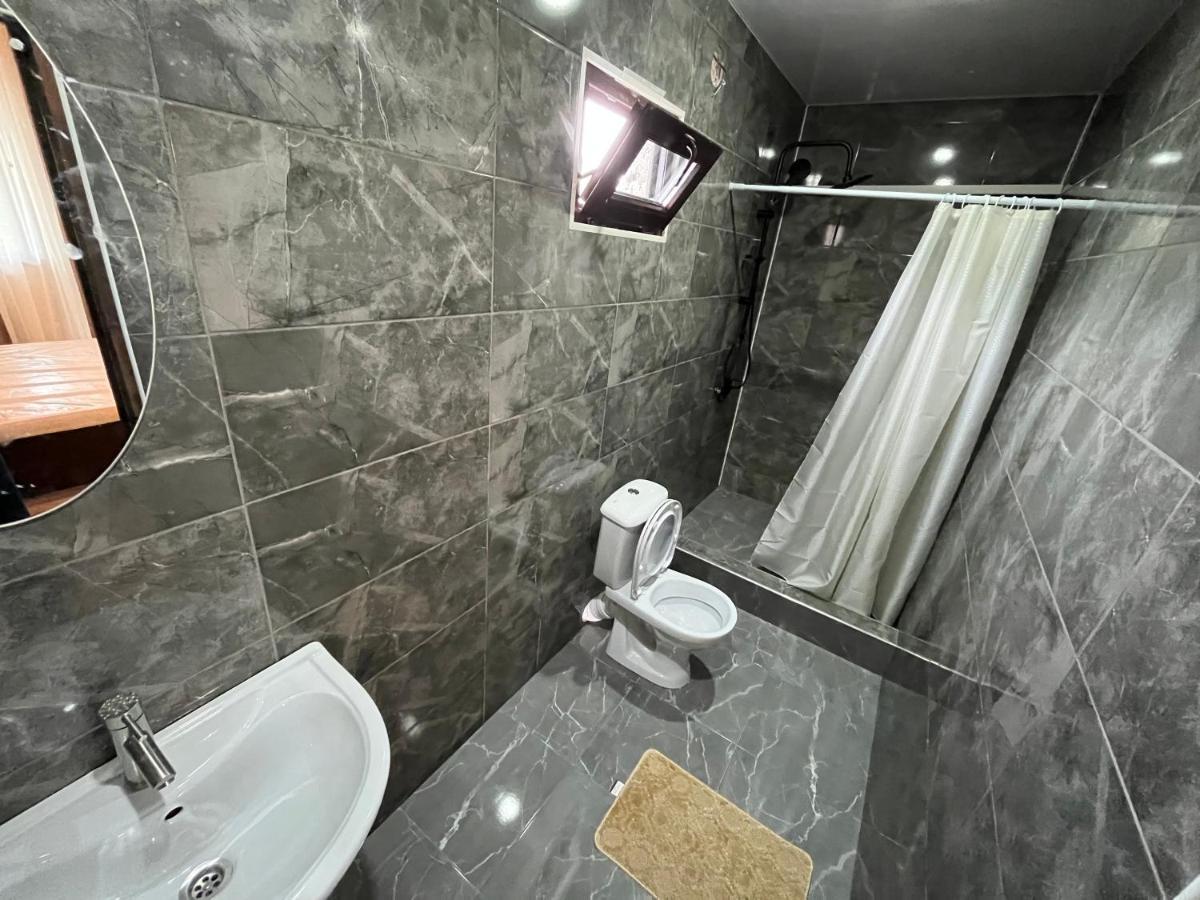 Hôtel Леон à Gagra Extérieur photo