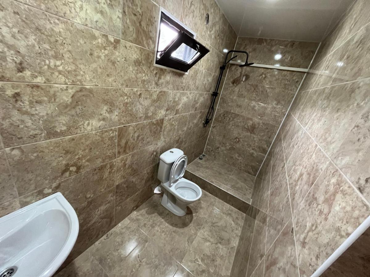 Hôtel Леон à Gagra Extérieur photo