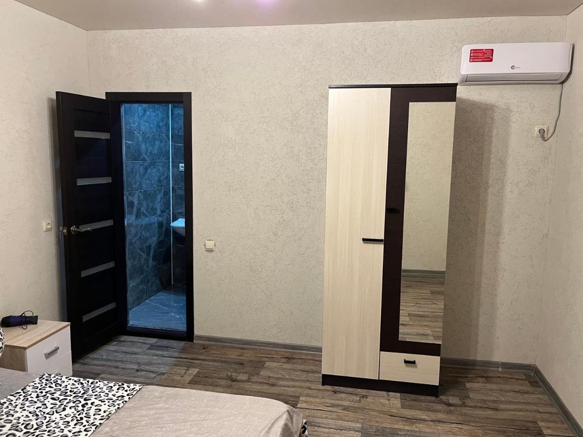 Hôtel Леон à Gagra Extérieur photo