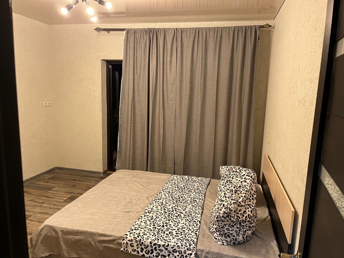 Hôtel Леон à Gagra Extérieur photo