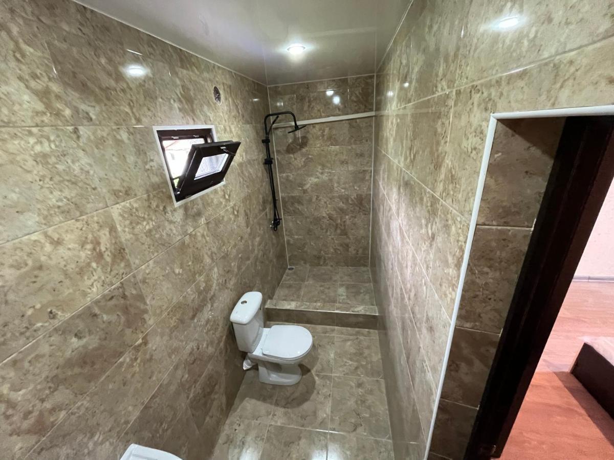 Hôtel Леон à Gagra Extérieur photo